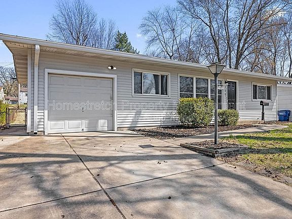 2nd image of 250 Coteau Ln