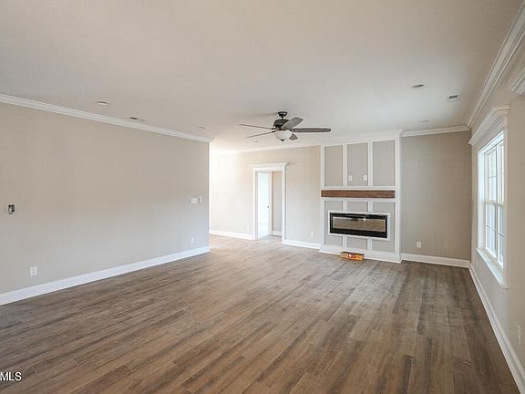 5th image of 5715 Mountain Vista Ln