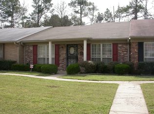604 Greenbriar Dr, Pine Bluff, AR 71603