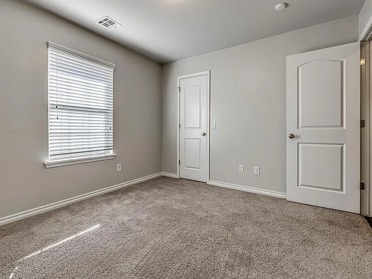 3305 NW 161st St — Photo 17