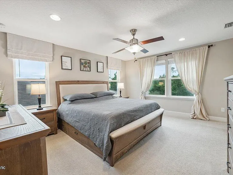 1120 Persimmon Dr — Photo 5