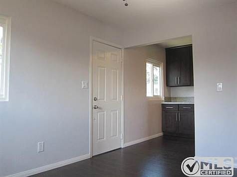 4th image of 4409-11 Noyes St
