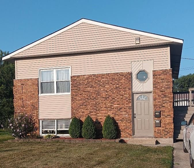 1st image of 7915 North Dr #1