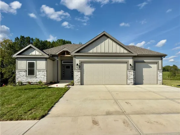 504 Skyview Ln, Liberty, MO 64068