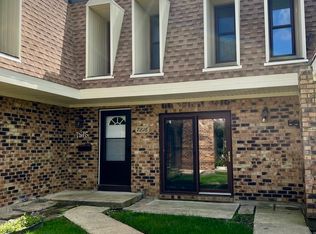 7816 Woodward Ave #40-4G, Woodridge, IL 60517