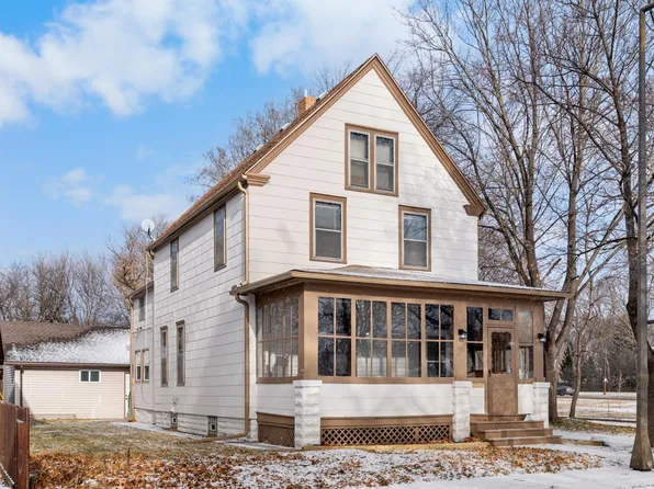 1295 Ross Ave, Saint Paul, MN 55106