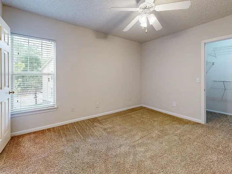 Altamira Place Apartment Homes — Photo 108
