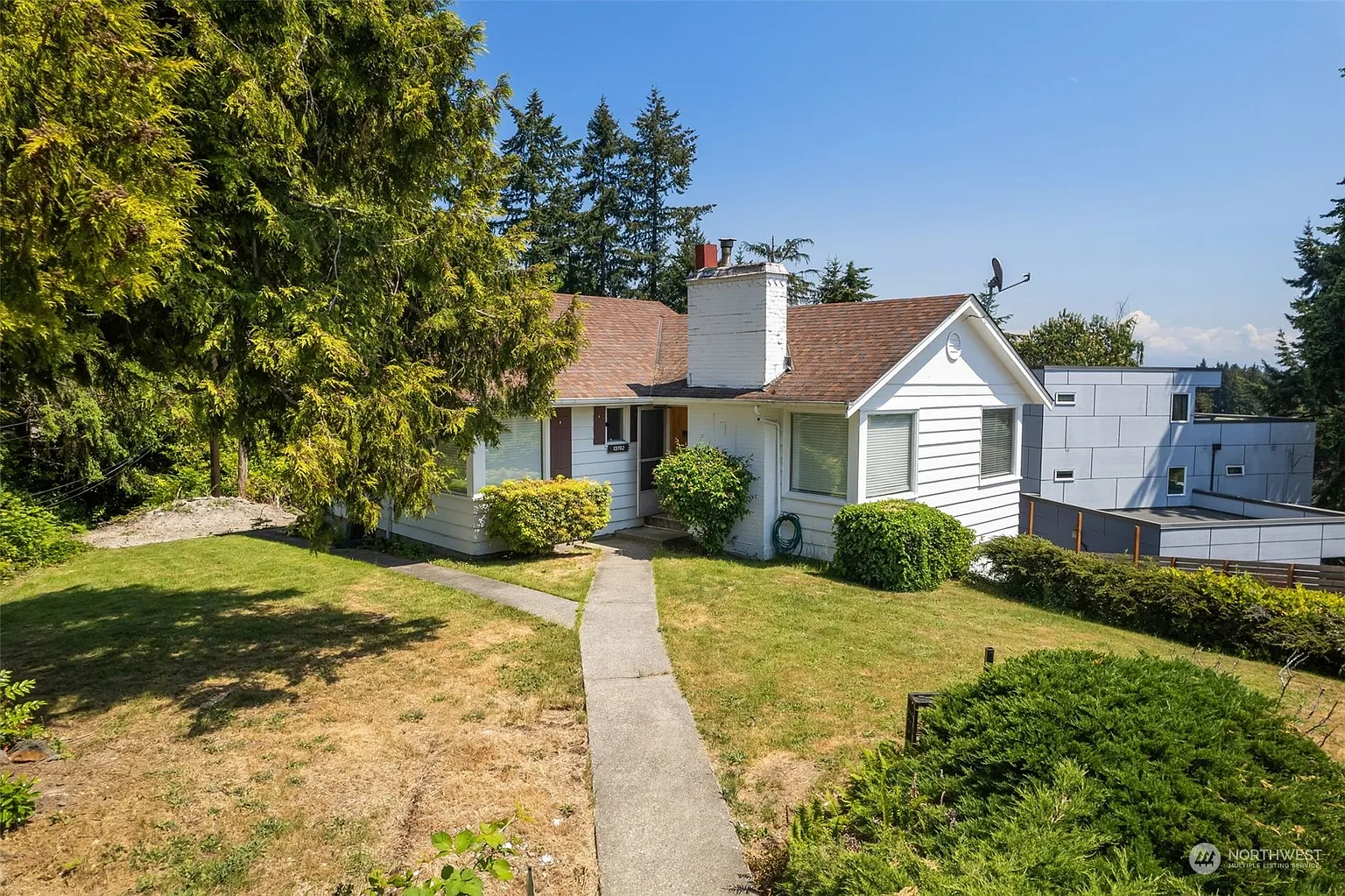 13702 3rd Avenue NE photo 1