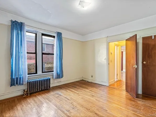 155-17 Sanford Avenue image 14 of 17