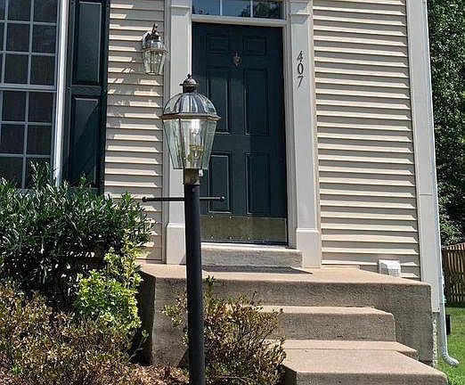 2nd image of 407 Galway Ln
