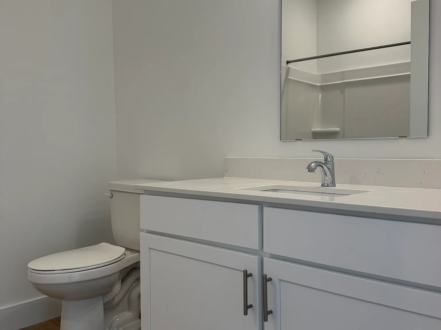 2 bed, 2.0 bath, 1292 sqft, $3,553 — Photo 4