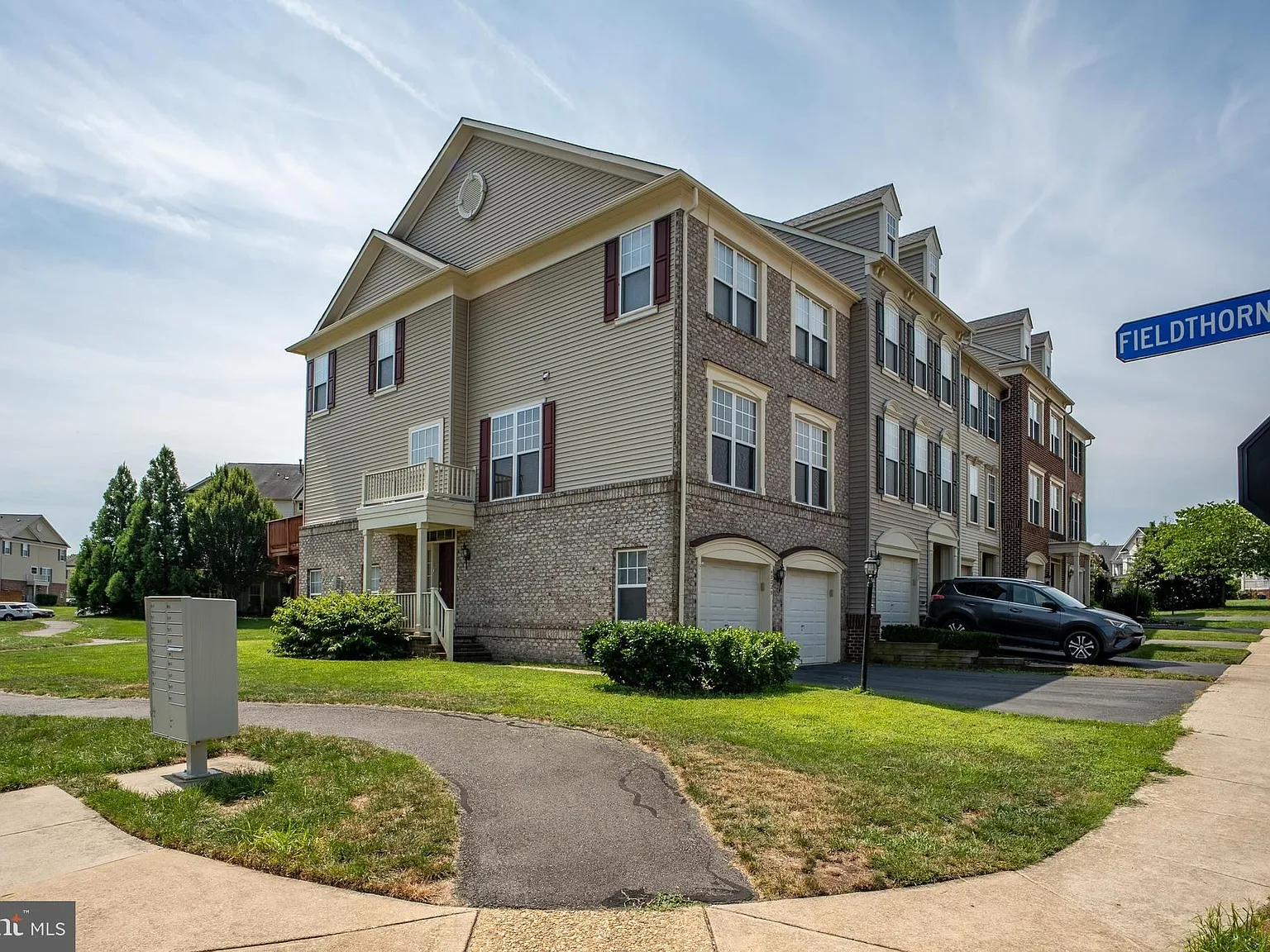 Broadlands South — Photo 1