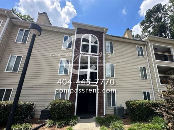 592 Emory Oaks Way