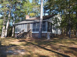 2105 Lakeshore Rd, Camden, SC 29020