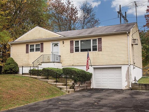 3rd image of 24 Sidney Dr