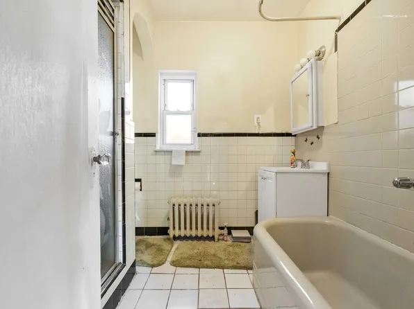 20-11 35th Street image 17 of 30