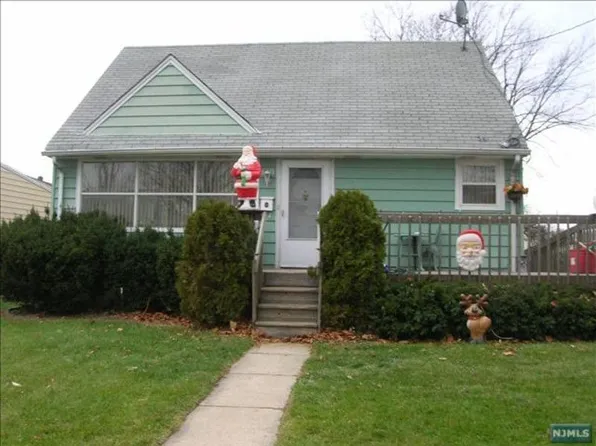 60 Edstan Dr, Moonachie, NJ 07074