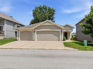 241 Jenny Ln, Raymore, MO 64083