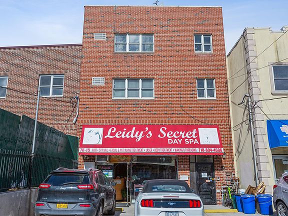 2nd image of 7815 Metropolitan Ave