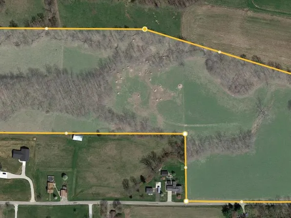 Reinhart Rd, Loogootee, IN 47553