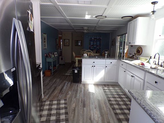 4th image of 3231 Cottontail Ln