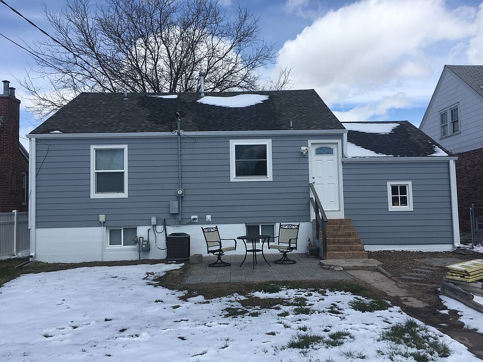 2nd image of 816 W B St
