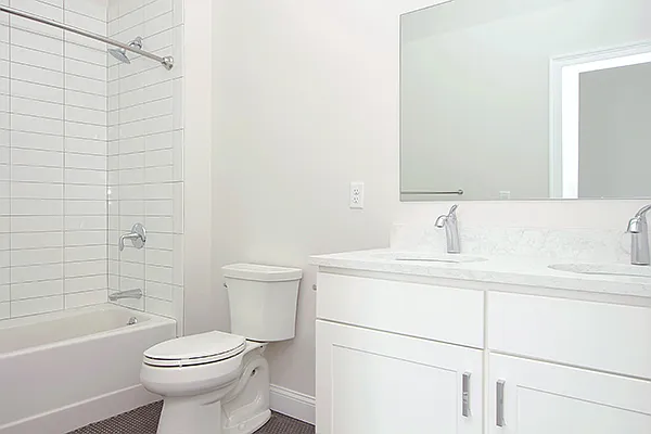 120 Washington St #2 — Photo 6