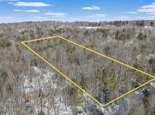 Daffodil Dr, Newfoundland, PA 18445