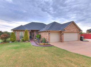 11456 Coyote Run, Guthrie, OK 73044