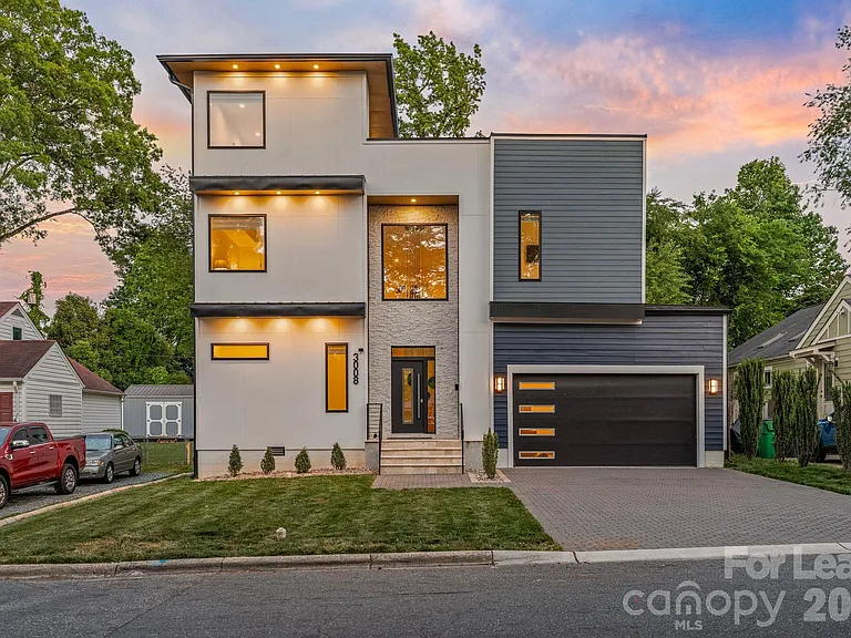 3008 Holt St — Photo 1