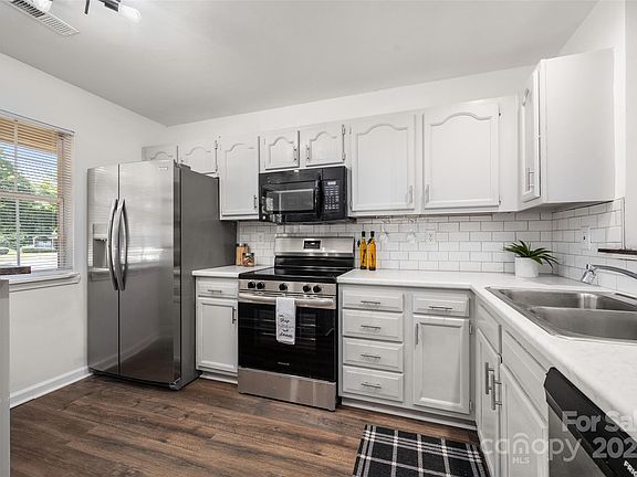 2nd image of 3638 Huyton Ct