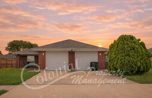 4604 Bowles Dr Photo 1