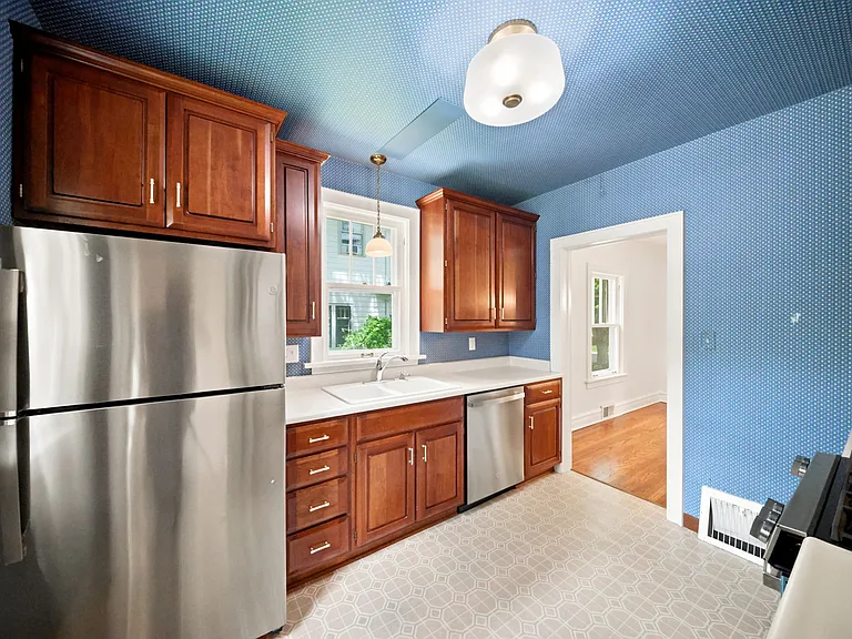 1110 N Wheaton Ave — Photo 11