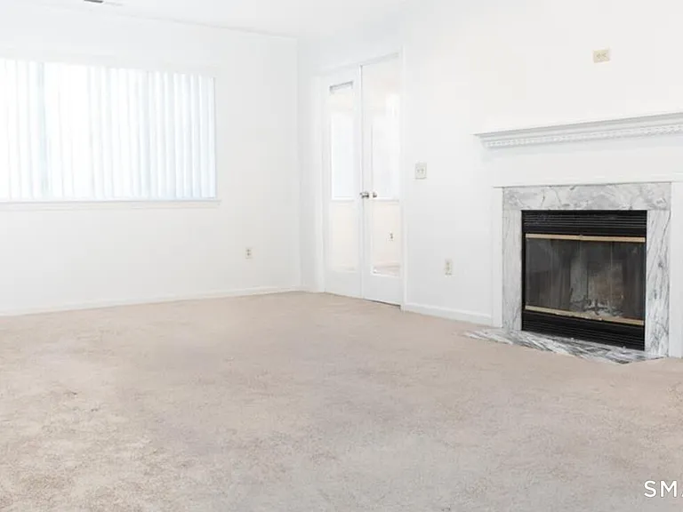 211 Windgate Cir #B — Photo 12