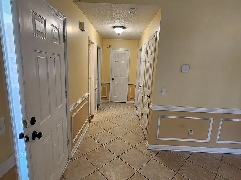 1060 Desert Shield St — Photo 5