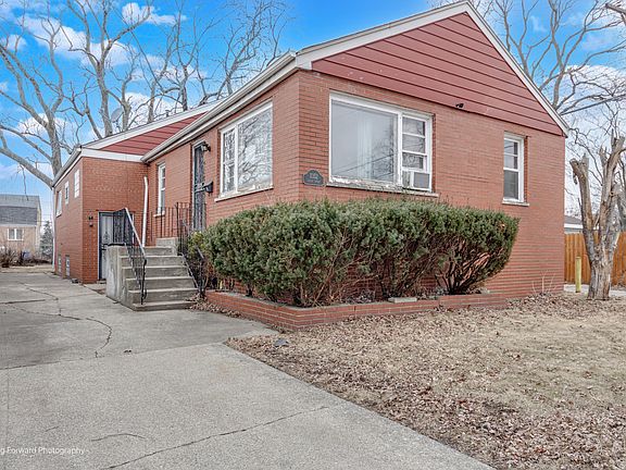 3rd image of 11352 S Laflin St