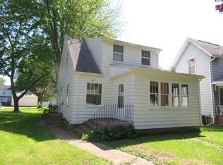 405 W 6th St, Sterling, IL 61081