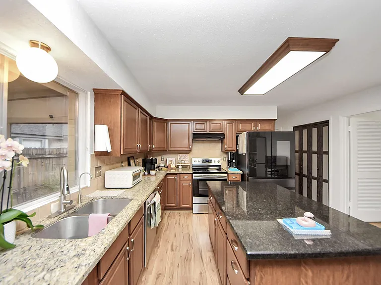 18 N Deerfoot Cir — Photo 21