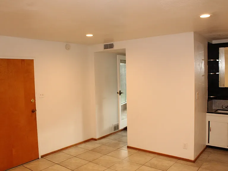7706 East Pkwy — Photo 29