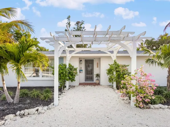 6960 Poinsetta Ave, Longboat Key, FL 34228