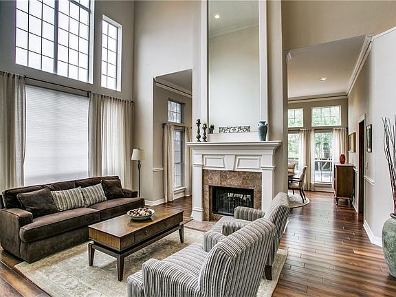 5th image of 807 Hills Creek Dr
