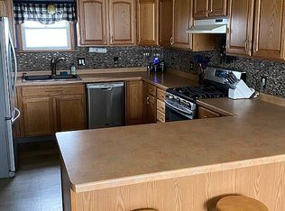 608 E 2nd Ave, Brodhead, WI 53520