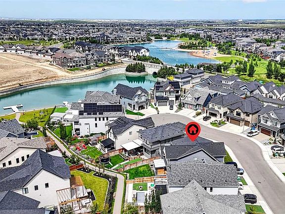 2nd image of 147 E Marina Lndg SE