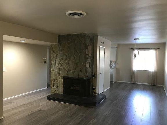 4th image of 375 Cliff Dr APT 5