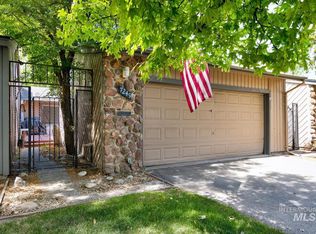 7249 W Cascade Dr, Boise, ID 83704