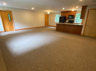 5 Breakneck Hill Rd APT B, Southborough, MA 01772