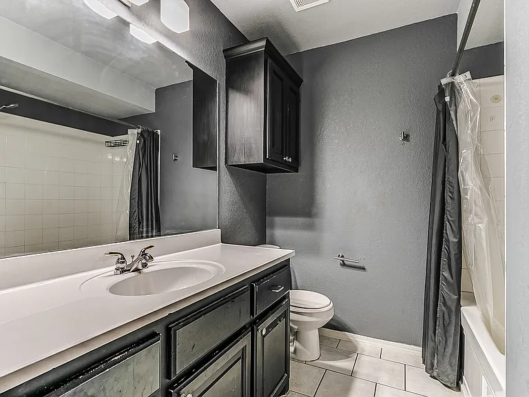 323 Potomac Dr — Photo 30