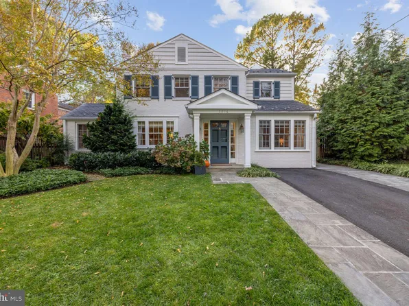 5016 Allan Rd, Bethesda, MD 20816