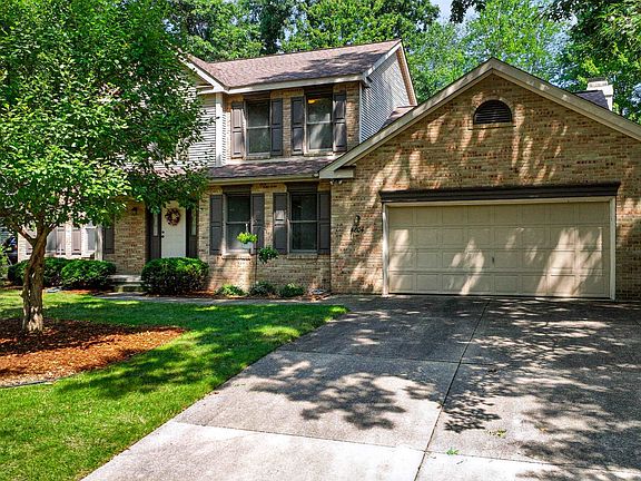 2nd image of 4804 Pinewood Dr