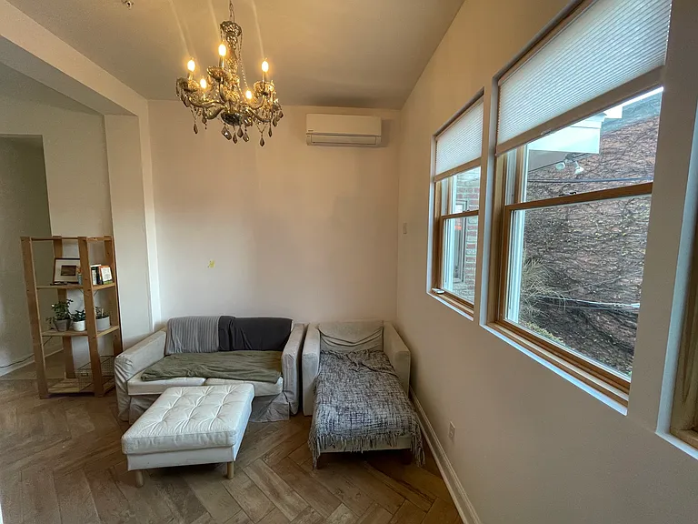 15 W River St #2D — Photo 3